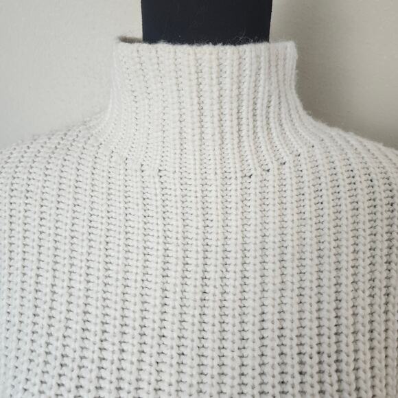 GAP Women's Mock Neck Wool Alpaca Blend X-Small Cream Sweater - Picture 2 of 10